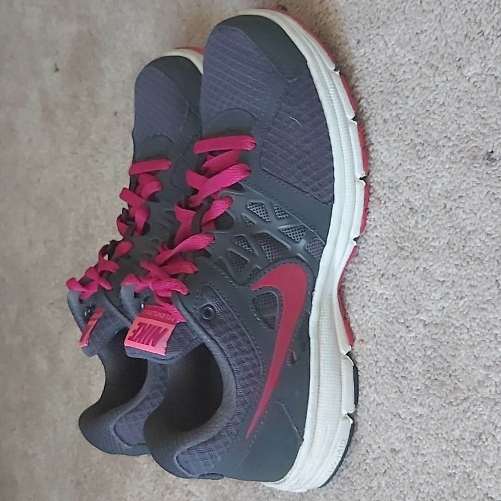 Nike relentless woman's 9
